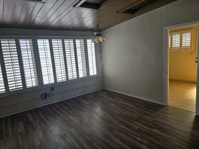 Building Photo - Rental in Anaheim