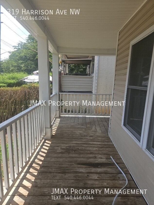Primary Photo - 319 Harrison Ave NW