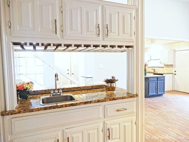 Foto del edificio - 3636 Country Club Dr W
