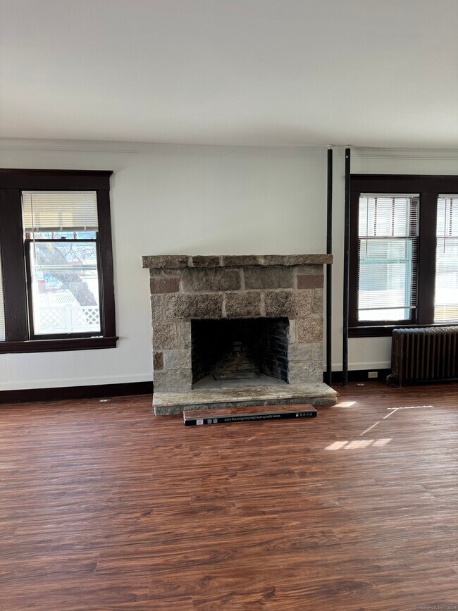 Building Photo - 157 Beechmont Ave