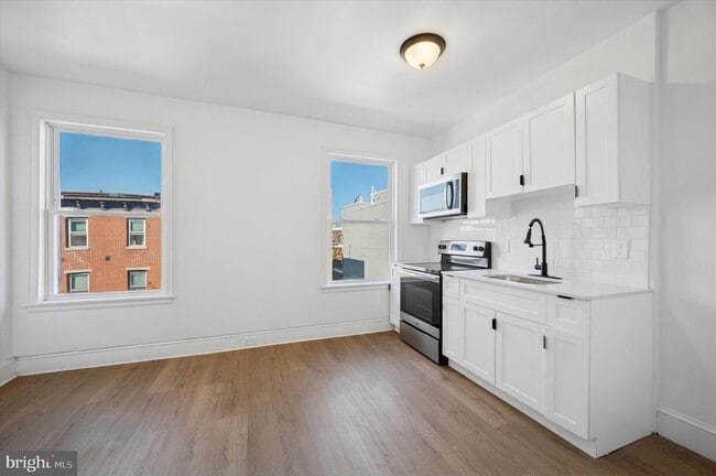 Building Photo - 1217 N 28th St