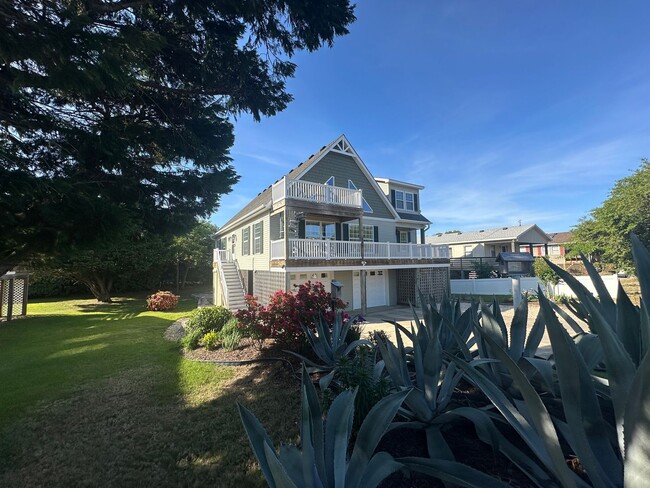 Building Photo - Long-Term Rental – Spacious 4BR/4BA Home i...