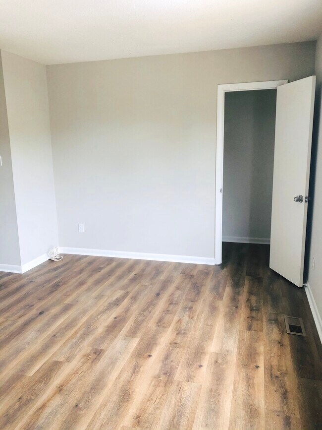 2126 Kimball Cir, Virginia Beach, VA 23455 Townhome Rentals in