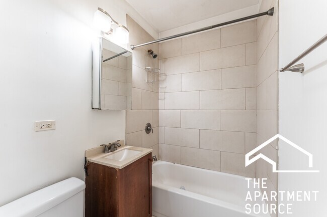 Foto del edificio - 4723 N Leavitt St