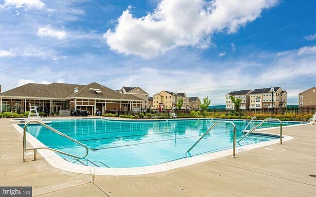 Foto del edificio - 5938 Jefferson Commons Way