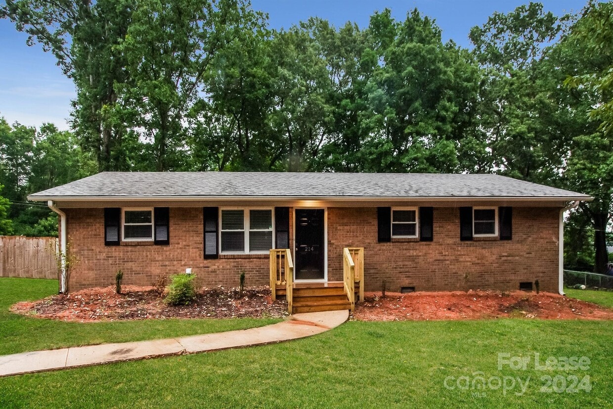 214 Forest Park Rd, Matthews, NC 28104 House Rental in Matthews, NC