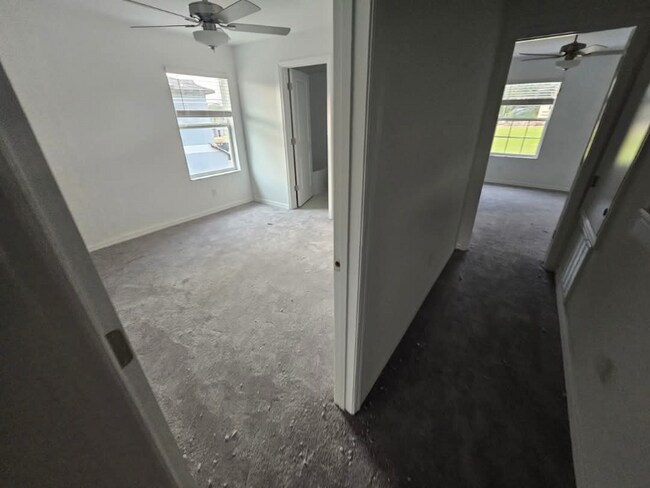 Foto del edificio - 7070 Ripple Pond Lp