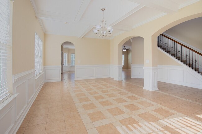 Foto del edificio - 678 Red Oak Ln