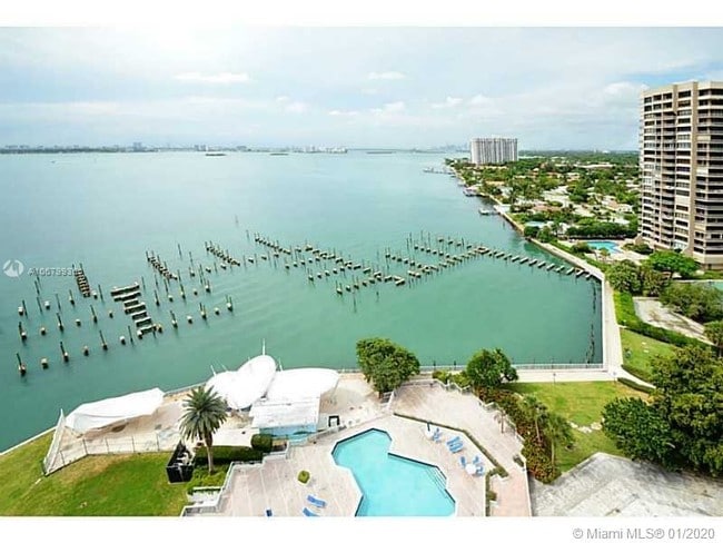 Building Photo - 11111 Biscayne Blvd