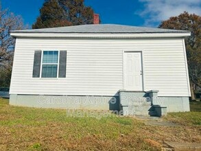 Building Photo - 110 Martin St