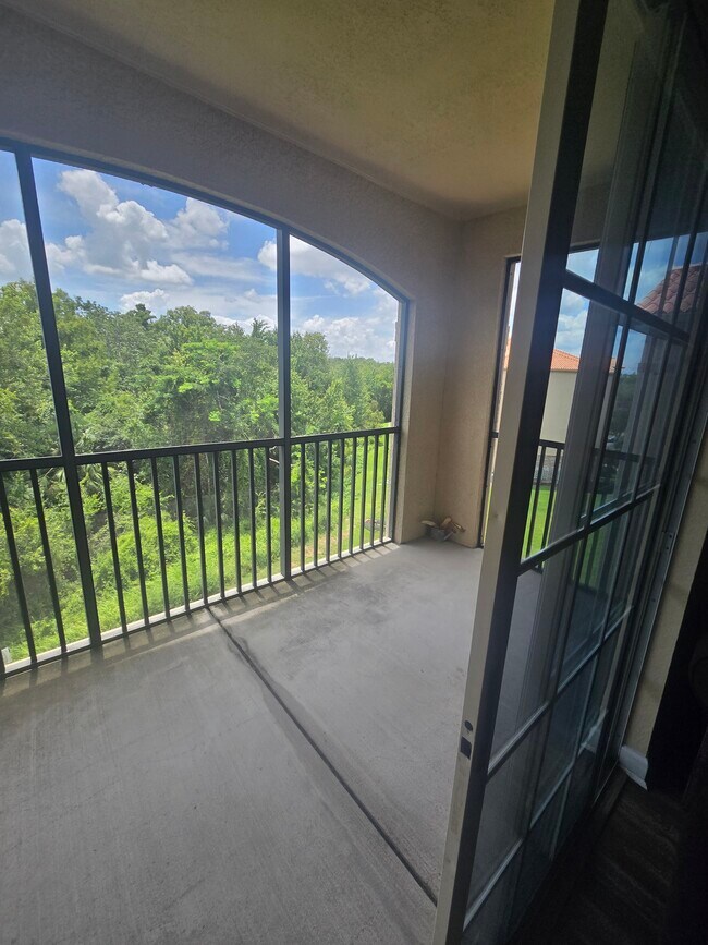 Building Photo - 8000 Tuscany Way