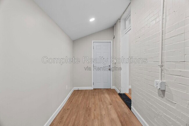 Building Photo - 3680 Blow St