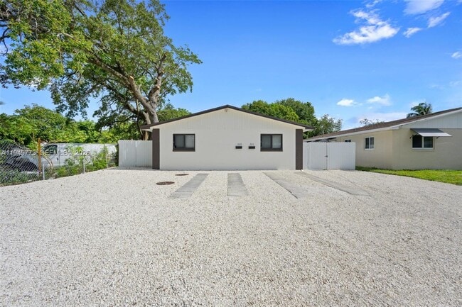 Foto del edificio - 511 NW 93rd St