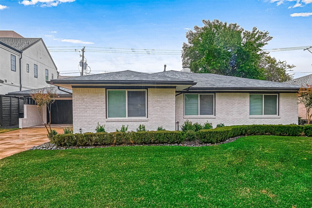 Primary Photo - 4012 Chatham Ln