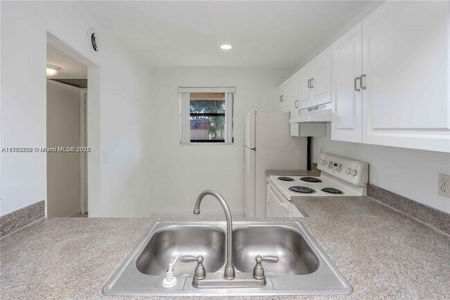 Foto del edificio - 14923 SW 104th St