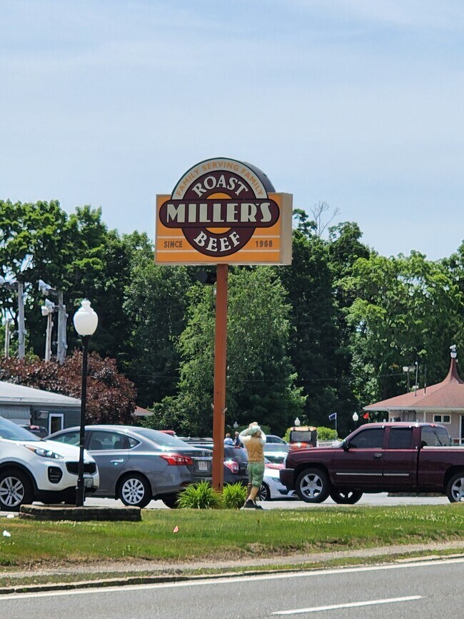 735 Newport Ave, Attleboro, MA 02703 Townhome Rentals in Attleboro MA