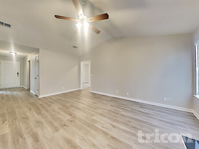 Building Photo - 3052 Ace Wintermeyer Dr