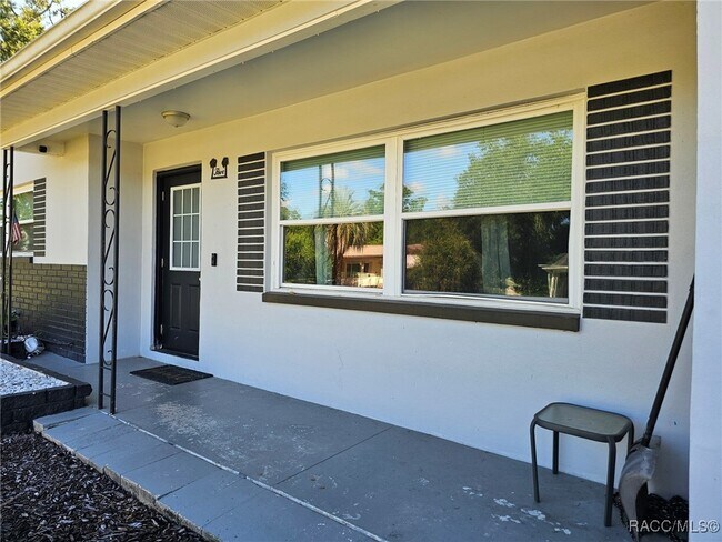 Foto del edificio - 5 N Adams St