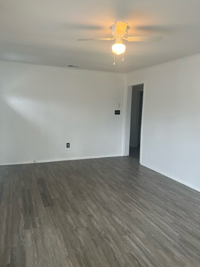 Foto del edificio - 609 N Stonestreet Ave