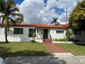 Building Photo - 1860 SW 36th Ave
