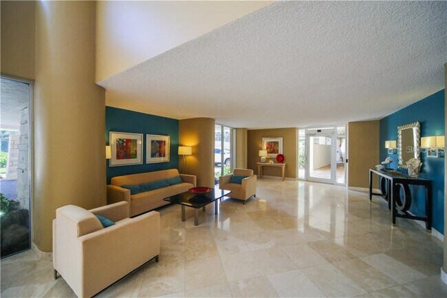 Building Photo - 2295 Gulf of Mexico Dr
