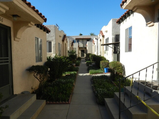 Building Photo - 2562 E. BROADWAY-