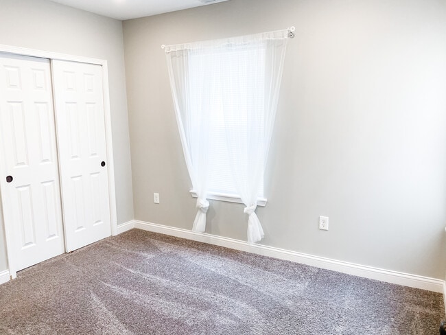 Bedroom 2 - 215 Avondale Ave