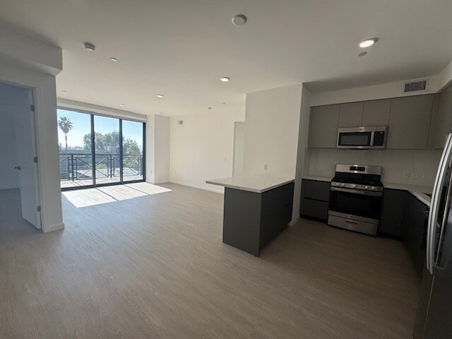 Building Photo - Doran Residences LLC