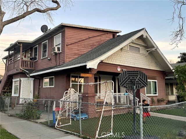 Primary Photo - 601 S Sycamore St