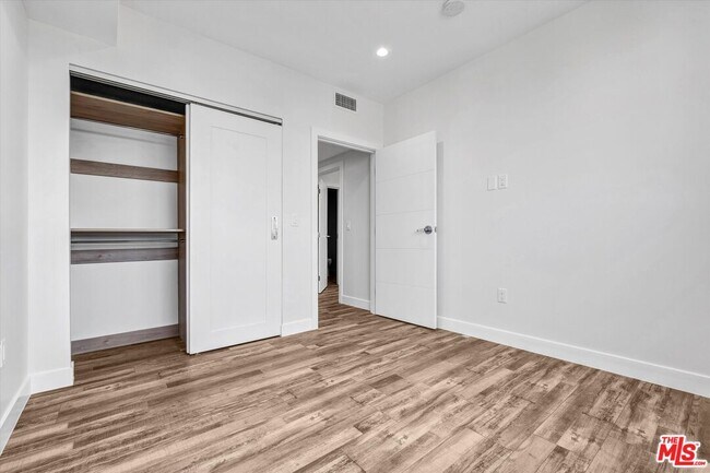 Foto del edificio - 1537 S Wilton Pl