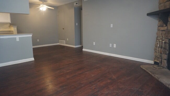 Building Photo - 4400 S Quebec St