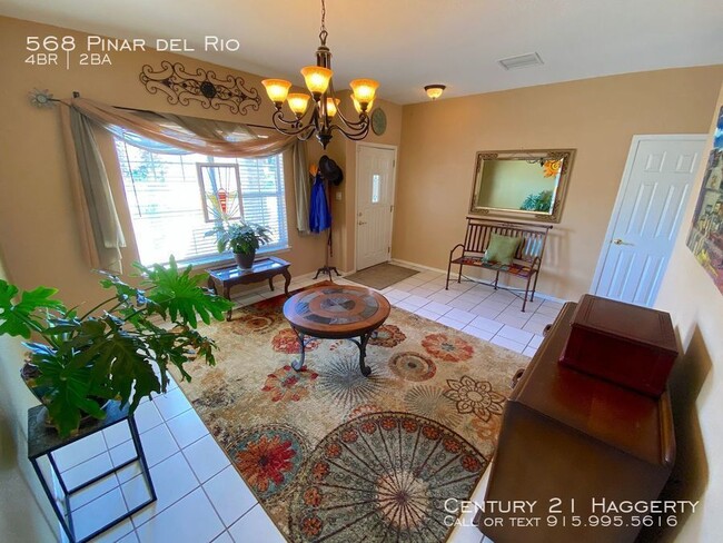 Building Photo - 568 Pinar Del Rio Dr