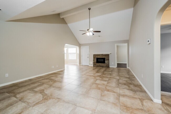 Building Photo - 24030 Rockygate Dr
