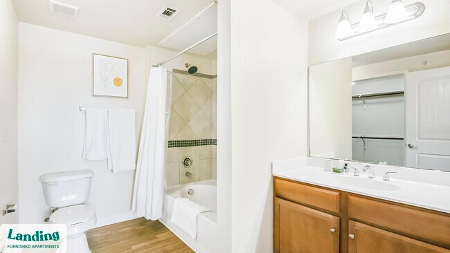 Foto del edificio - 625 E Stassney Ln