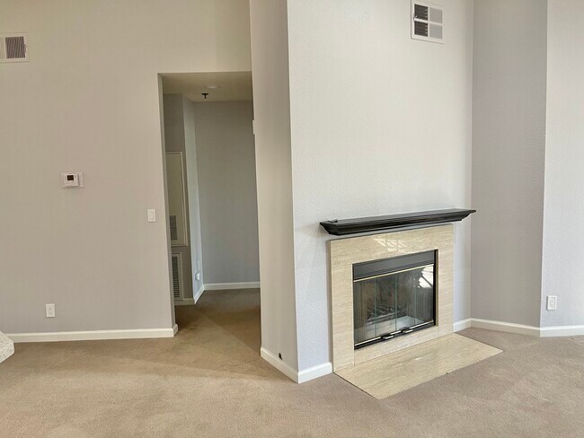 Building Photo - 653 Oak Run Trl