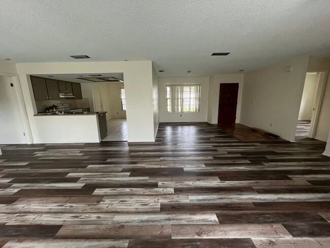 Building Photo - Advana, Your new home!