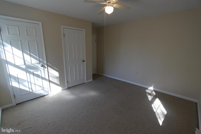 Building Photo - 45 Standish Ct