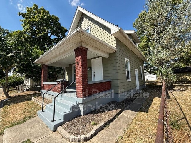 Building Photo - 2009 Hill Ave
