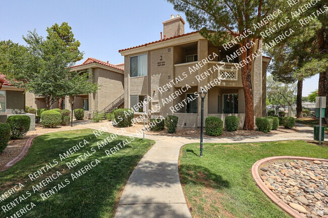 Building Photo - 2929 W Yorkshire Dr