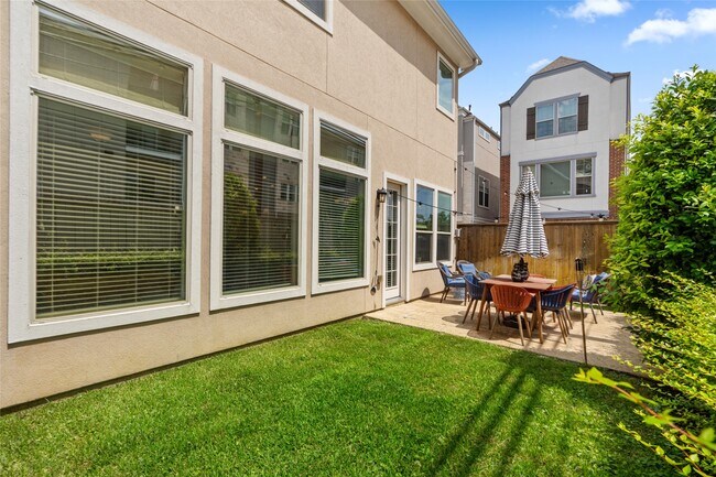 Foto del edificio - 1407 Devonshire Manor Ln