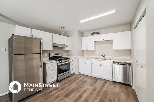 Foto del edificio - 3350 W Country Gables Dr