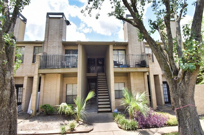 Foto del edificio - 10811 Richmond Ave