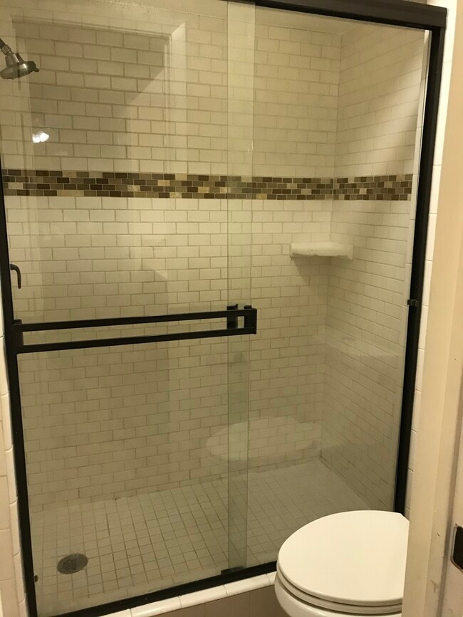 Building Photo - 706 Garden Walk Dr