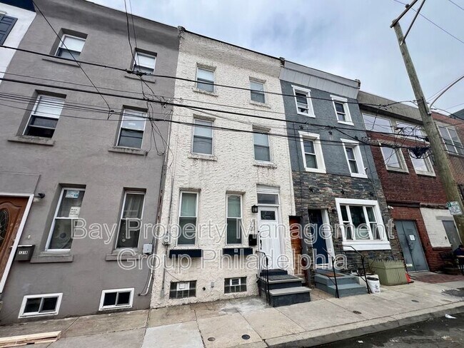 Building Photo - 1320 Crease St