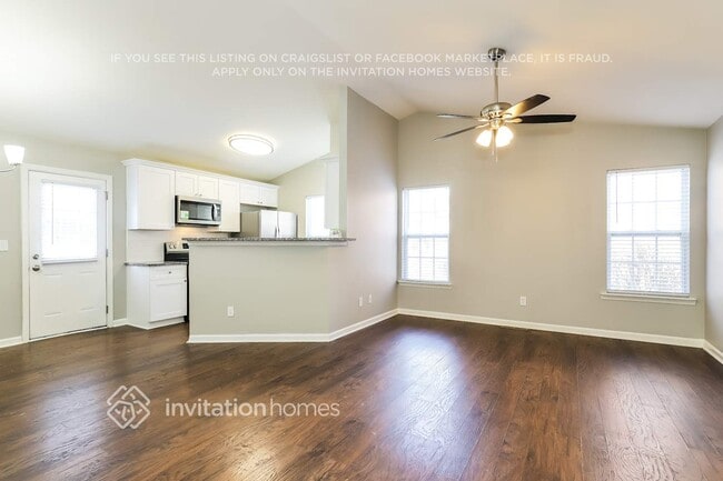 Foto del edificio - 4210 Whitfield Rd