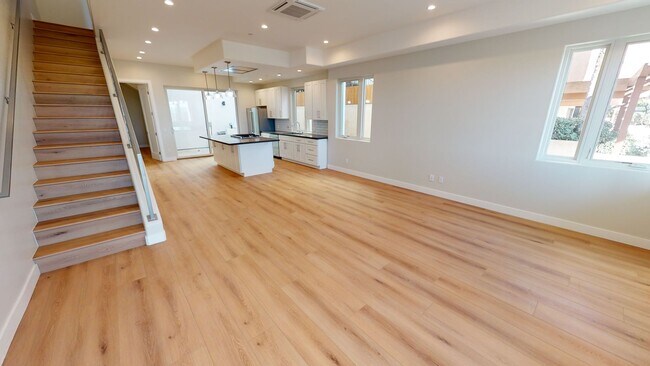 Foto del edificio - 212-214 IB Blvd.