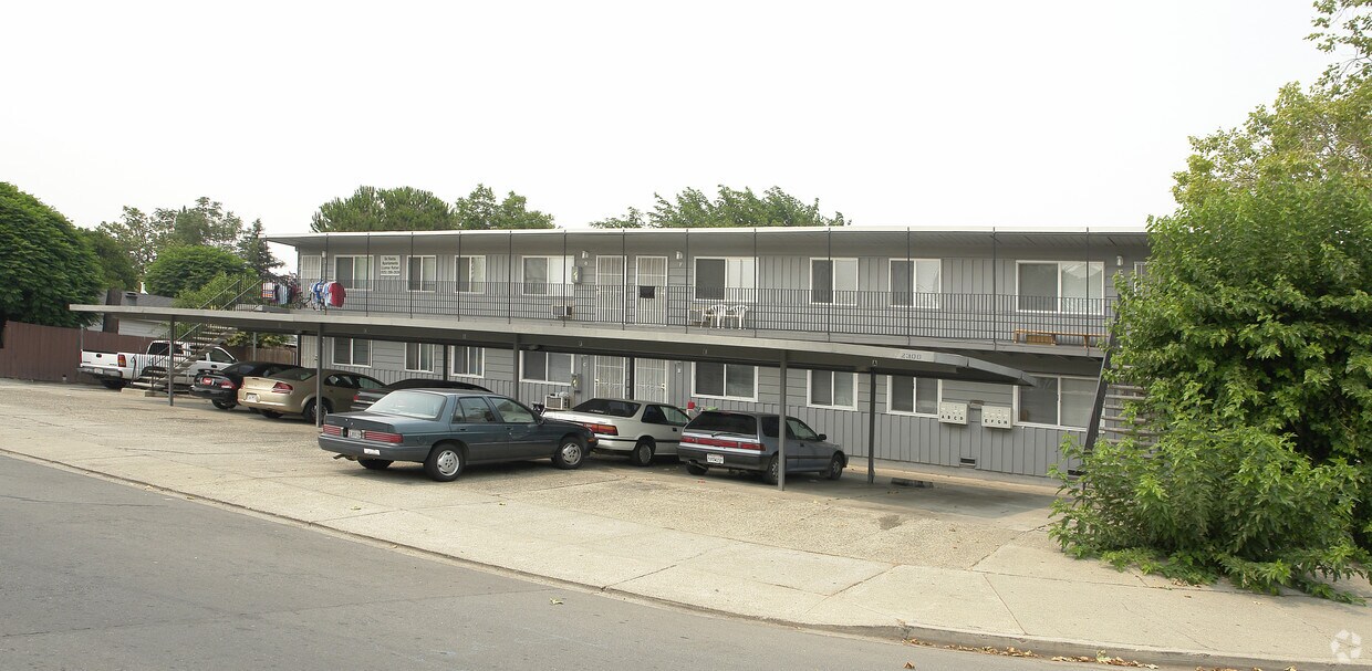 Foto del edificio - 2300 D St