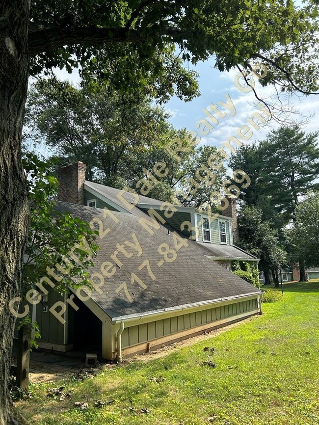 Building Photo - 4 BR House in Eastern School District with...