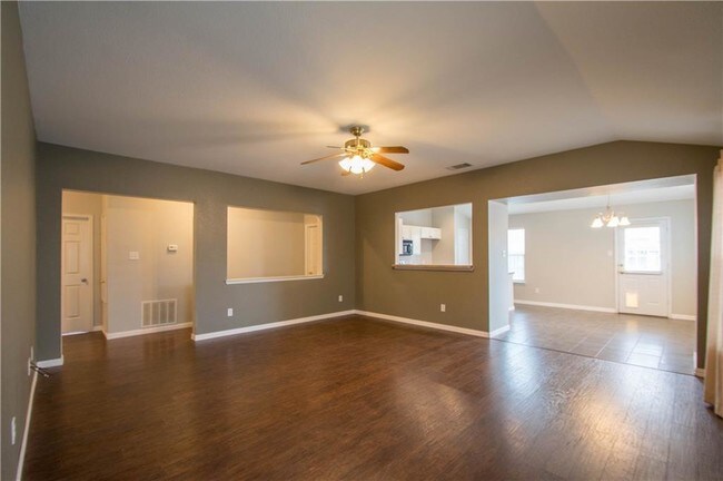 Building Photo - 5316 Tyler Dr
