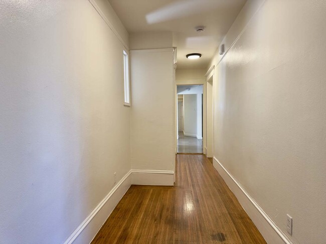 Foto del edificio - 697 30th St